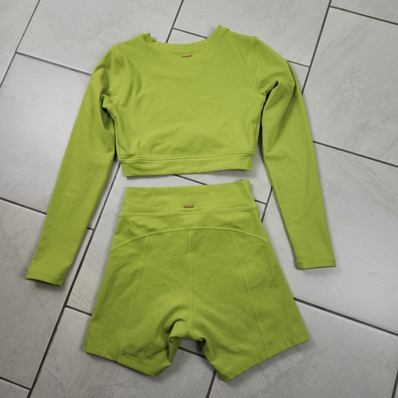 L*SPACE x Tessa Brooks 2 Piece Aim High Top (S) & Bike Shorts (M) Matching Set - Picture 4 of 15